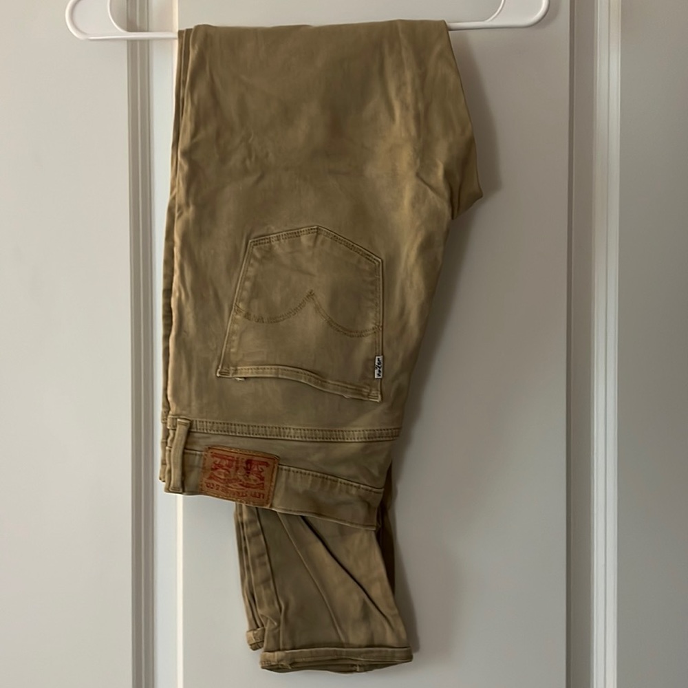 Levi’s 311 shaping skinny khaki jeans